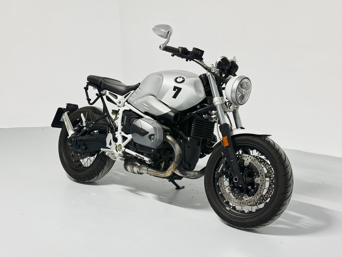 BMW R nineT